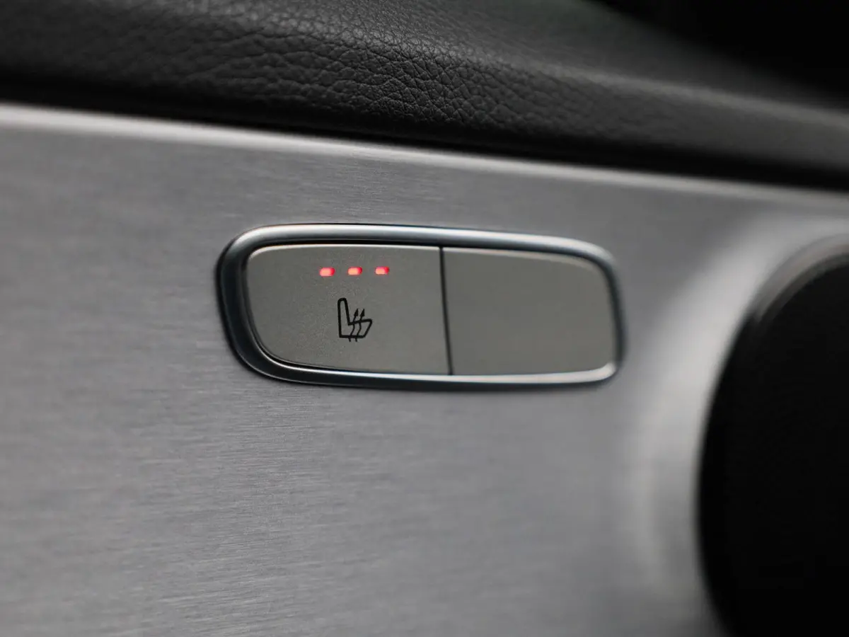 180 Sport Edition Premium Plus | Automaat | Apple Carplay | Camera | Parkeersensoren | Stoelverwarming |