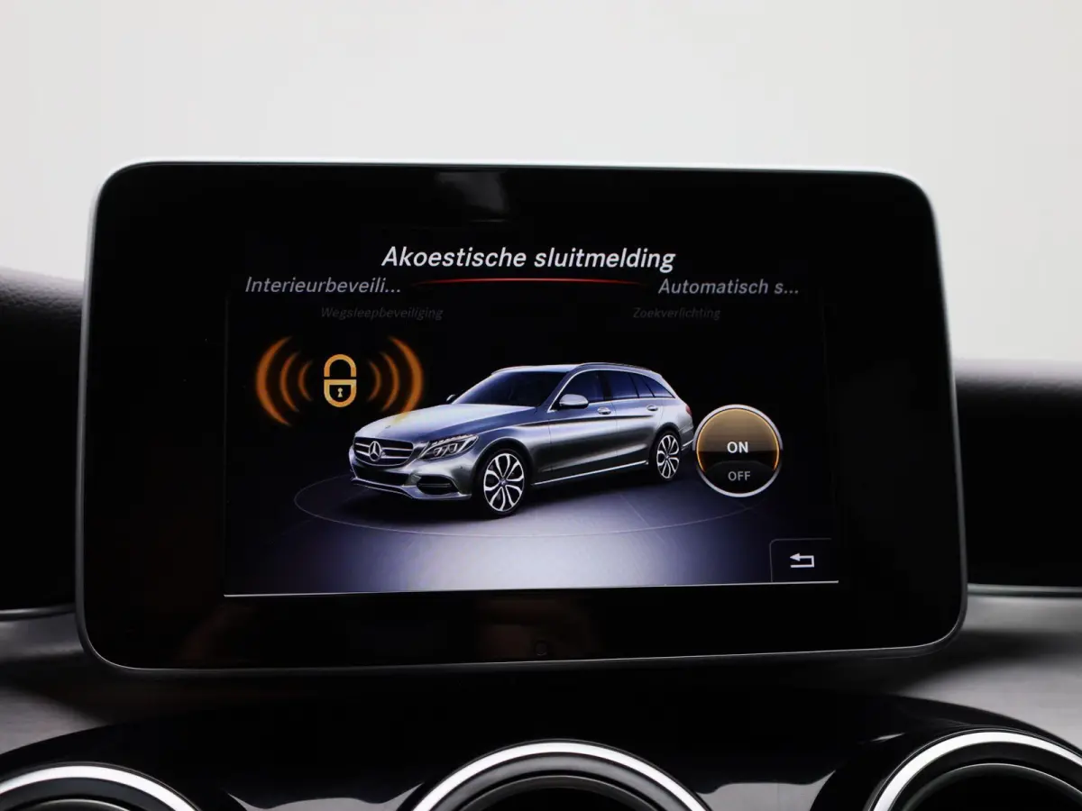 180 Sport Edition Premium Plus | Automaat | Apple Carplay | Camera | Parkeersensoren | Stoelverwarming |