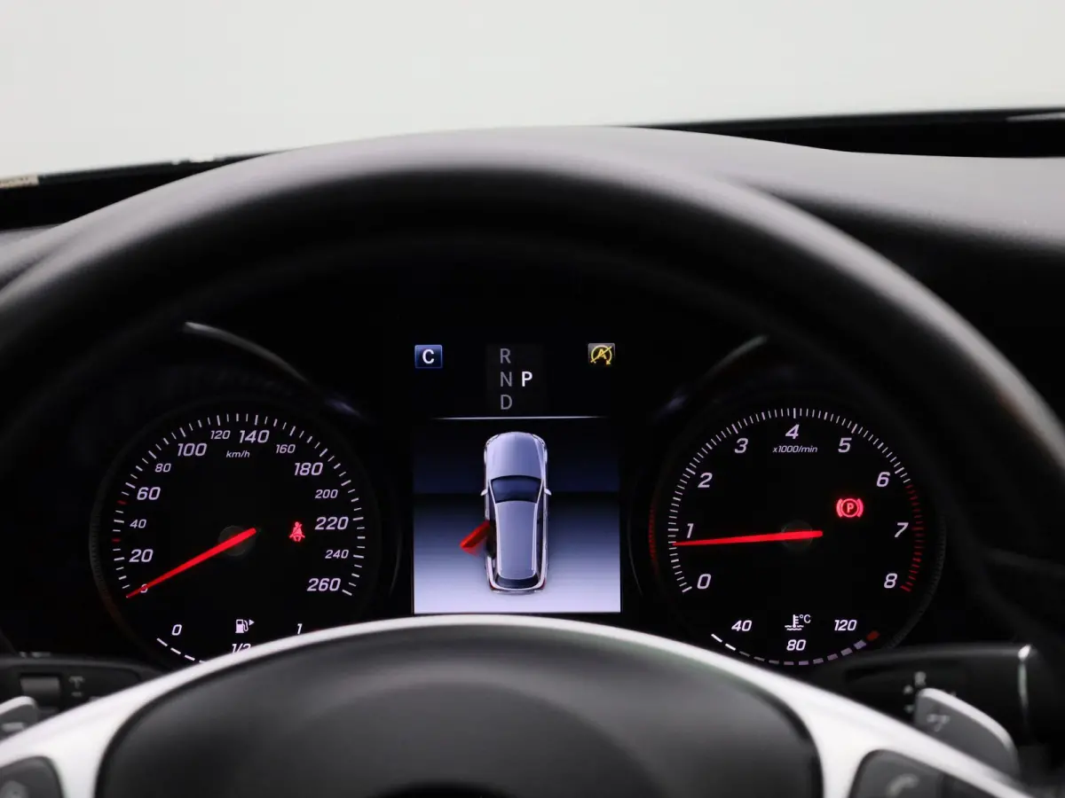 180 Sport Edition Premium Plus | Automaat | Apple Carplay | Camera | Parkeersensoren | Stoelverwarming |