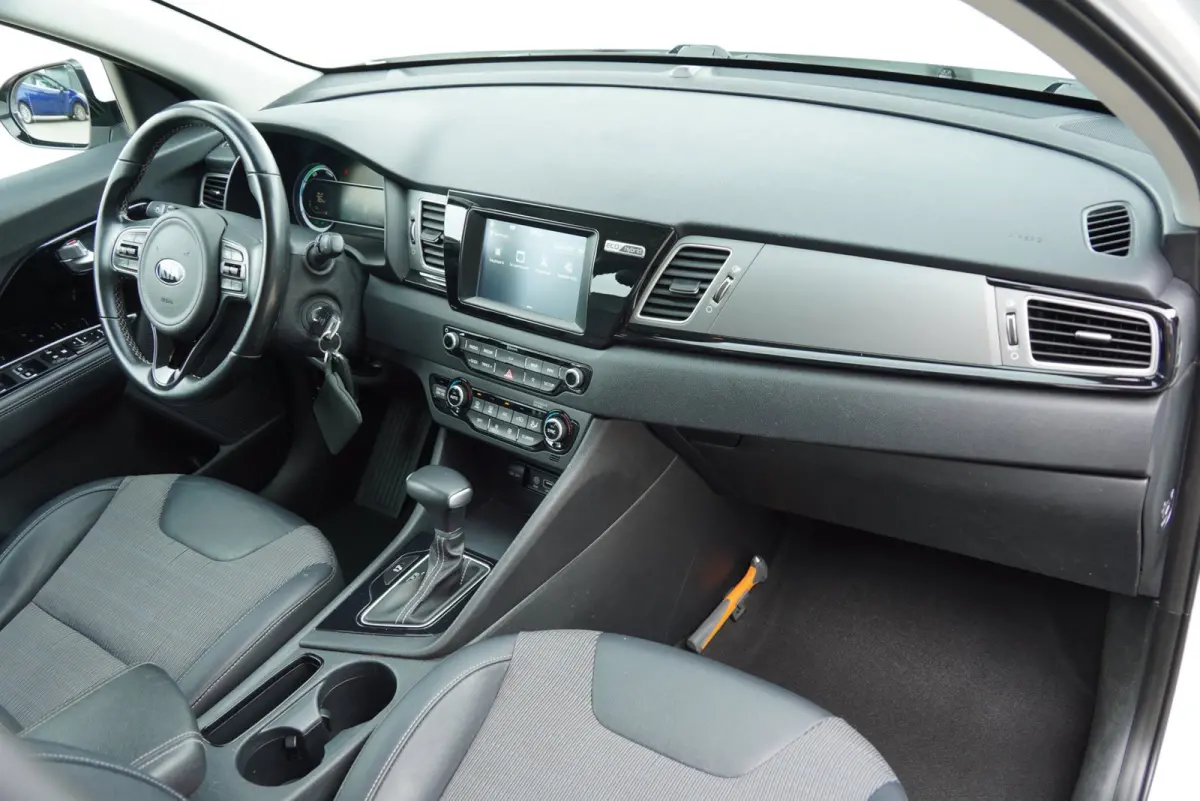 1.6 GDi Hybrid 2018|DynamicLine|Navi|Camera|CarPlay|Android|Clima