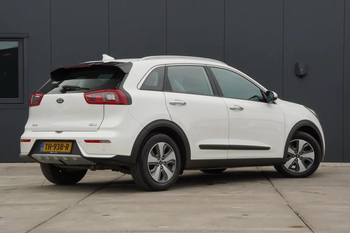1.6 GDi Hybrid 2018|DynamicLine|Navi|Camera|CarPlay|Android|Clima
