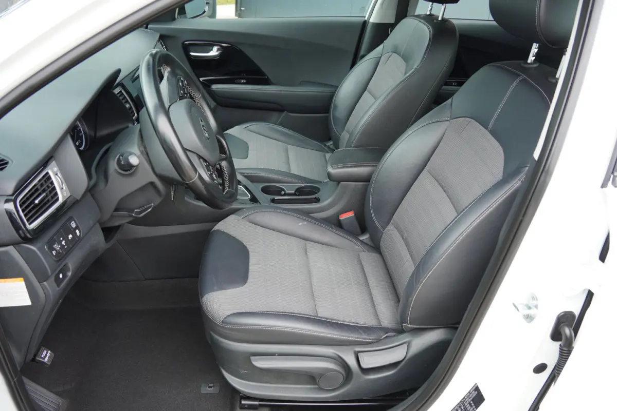 1.6 GDi Hybrid 2018|DynamicLine|Navi|Camera|CarPlay|Android|Clima