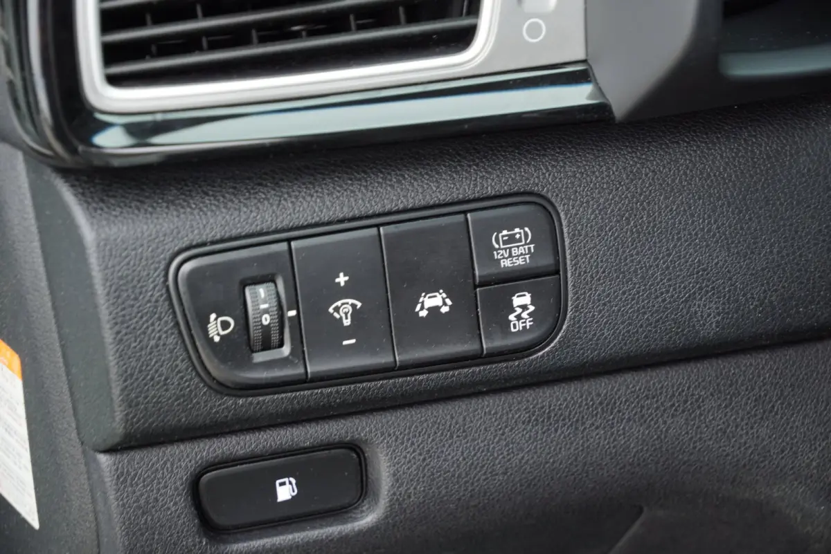 1.6 GDi Hybrid 2018|DynamicLine|Navi|Camera|CarPlay|Android|Clima