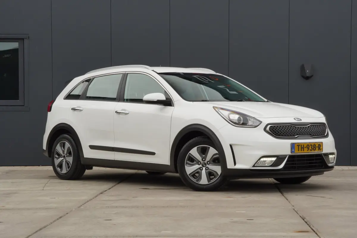 1.6 GDi Hybrid 2018|DynamicLine|Navi|Camera|CarPlay|Android|Clima