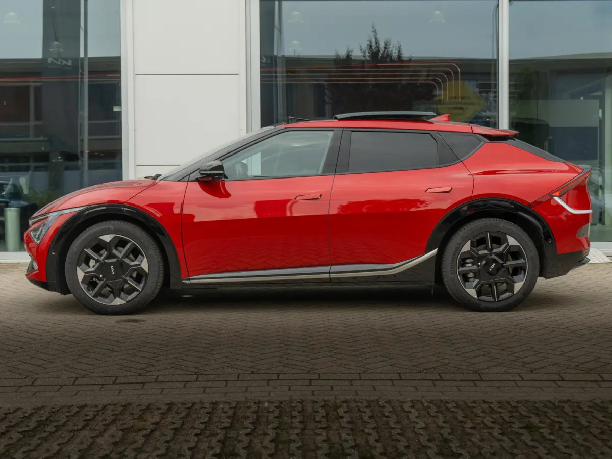 Plus Advanced 84 kWh | Schuifkanteldak | Navigatie | Stoel en stuurverwarming |