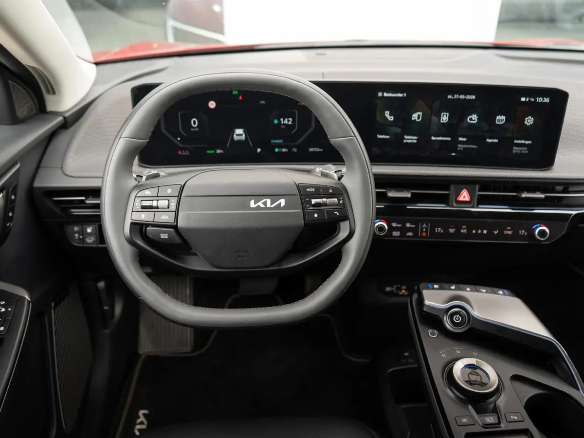 Plus Advanced 84 kWh | Schuifkanteldak | Navigatie | Stoel en stuurverwarming |