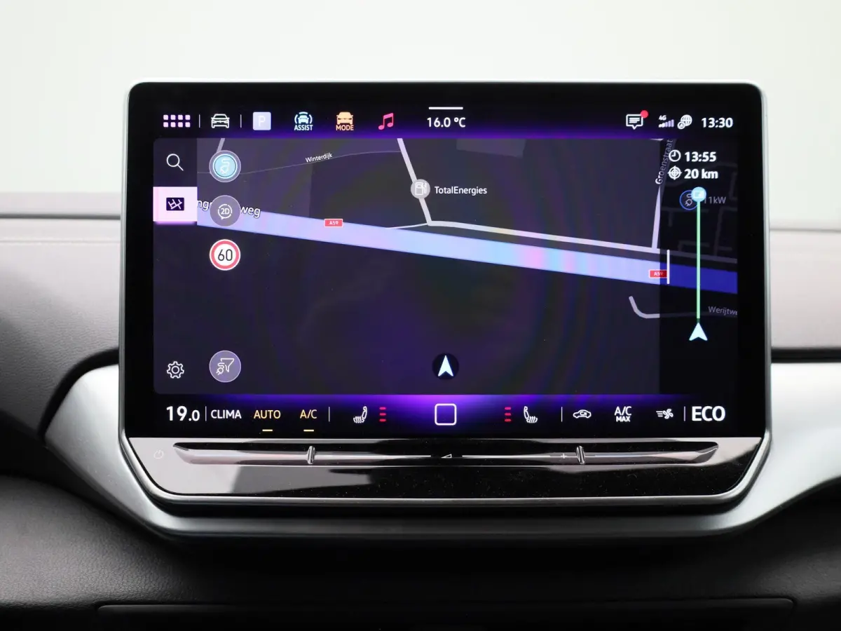 Pro 77 kWh | Navigatie | Apple Carplay | Adaptieve cruise control | Stoelverwarming | Stuur verwarming | Climate control | Parkeersensoren |
