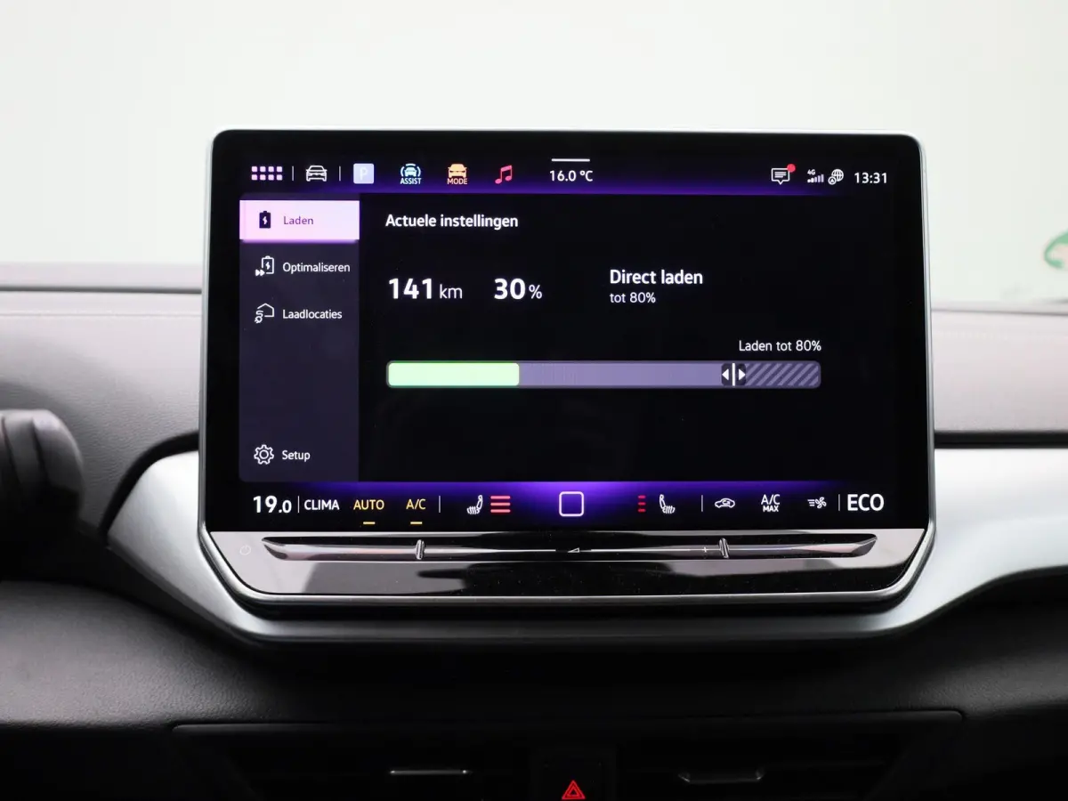 Pro 77 kWh | Navigatie | Apple Carplay | Adaptieve cruise control | Stoelverwarming | Stuur verwarming | Climate control | Parkeersensoren |