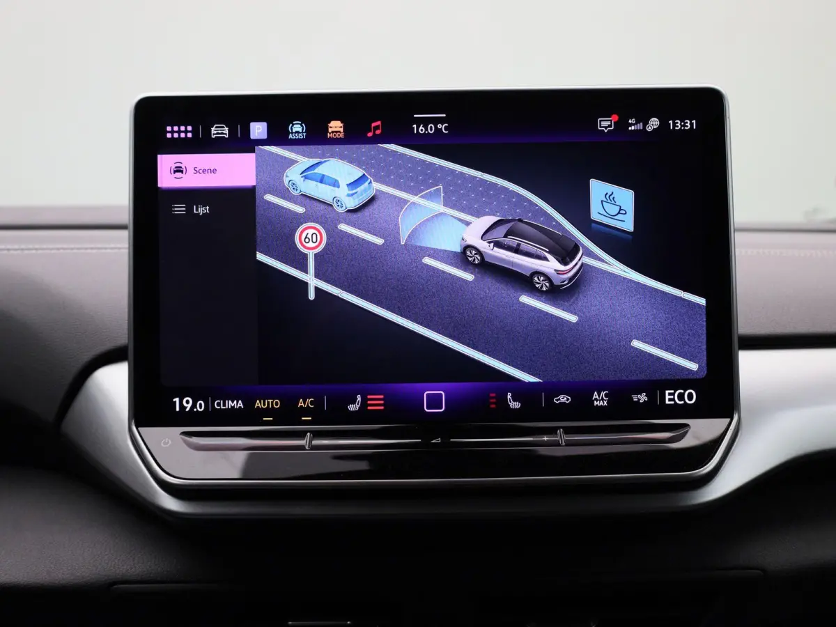 Pro 77 kWh | Navigatie | Apple Carplay | Adaptieve cruise control | Stoelverwarming | Stuur verwarming | Climate control | Parkeersensoren |