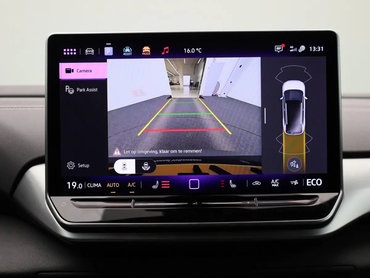 Pro 77 kWh | Navigatie | Apple Carplay | Adaptieve cruise control | Stoelverwarming | Stuur verwarming | Climate control | Parkeersensoren |
