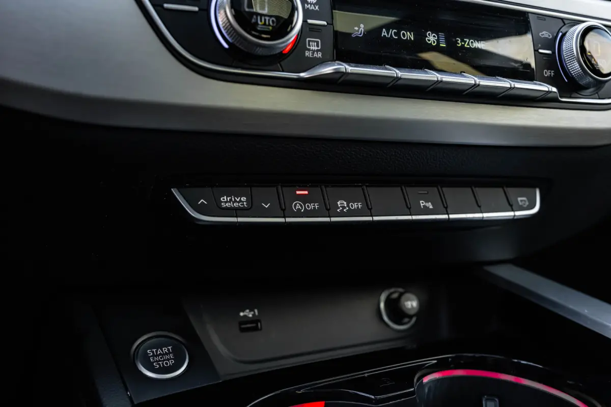 45 TFSI quattro S edition 265pk DSG/AUTO | Panoramadak | Lederen bekleding | 360° camera | Stoelverwarming en -massage | Elektrisch verstelb. voorstoelen | B&O audio | 20" LMV