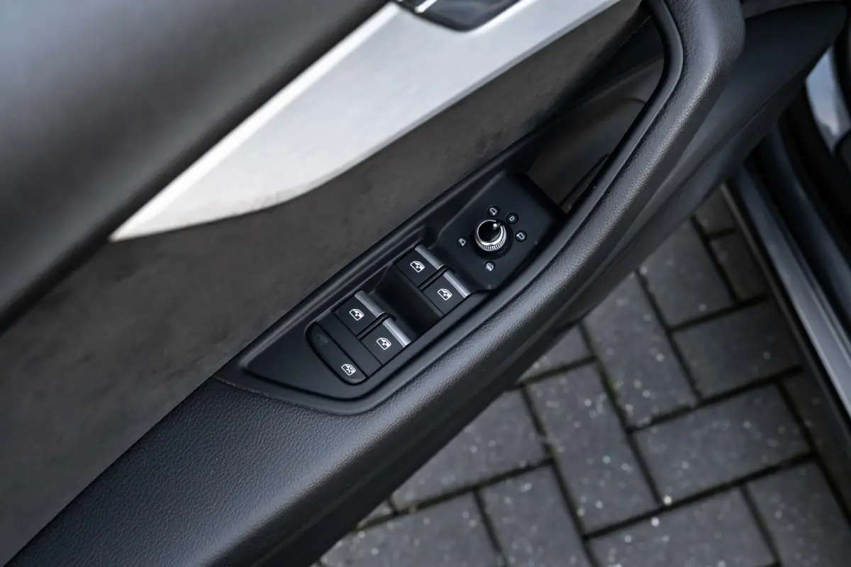 45 TFSI quattro S edition 265pk DSG/AUTO | Panoramadak | Lederen bekleding | 360° camera | Stoelverwarming en -massage | Elektrisch verstelb. voorstoelen | B&O audio | 20" LMV