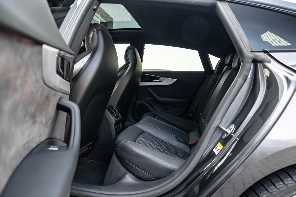 45 TFSI quattro S edition 265pk DSG/AUTO | Panoramadak | Lederen bekleding | 360° camera | Stoelverwarming en -massage | Elektrisch verstelb. voorstoelen | B&O audio | 20" LMV