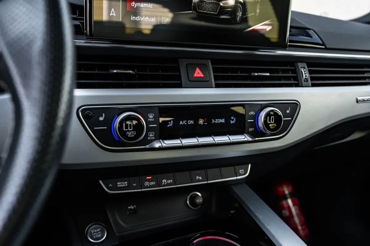 45 TFSI quattro S edition 265pk DSG/AUTO | Panoramadak | Lederen bekleding | 360° camera | Stoelverwarming en -massage | Elektrisch verstelb. voorstoelen | B&O audio | 20" LMV