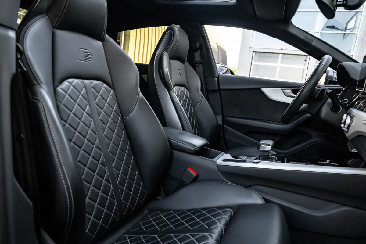 45 TFSI quattro S edition 265pk DSG/AUTO | Panoramadak | Lederen bekleding | 360° camera | Stoelverwarming en -massage | Elektrisch verstelb. voorstoelen | B&O audio | 20" LMV