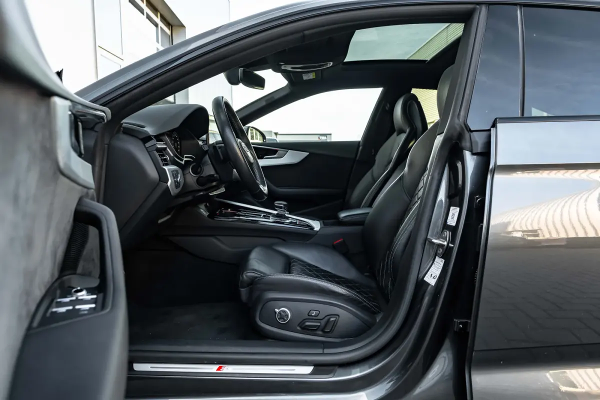 45 TFSI quattro S edition 265pk DSG/AUTO | Panoramadak | Lederen bekleding | 360° camera | Stoelverwarming en -massage | Elektrisch verstelb. voorstoelen | B&O audio | 20" LMV
