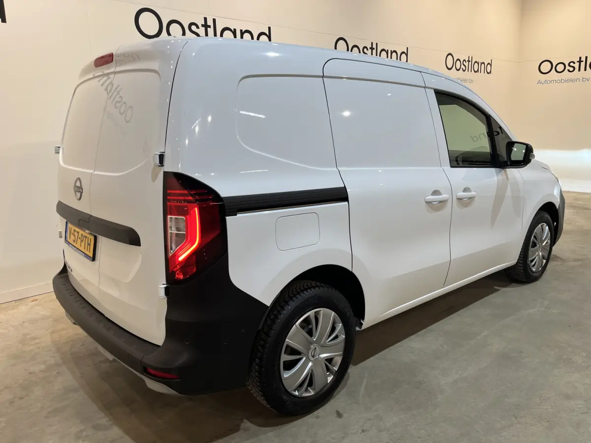 (Nissan Townstar) 1.3 L1 130 PK Benzine / Euro 6 / Airco / Cruise Control / CarPlay / Camera / Leder / 3-Zits / 31.000 KM !!