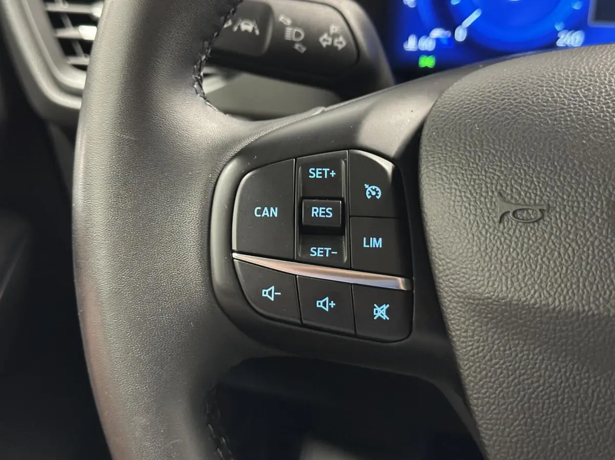 1.0 EcoBoost Hybrid Titanium X CAMERA CARPLAY NAVI CRUISE.