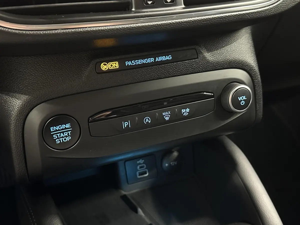 1.0 EcoBoost Hybrid Titanium X CAMERA CARPLAY NAVI CRUISE.