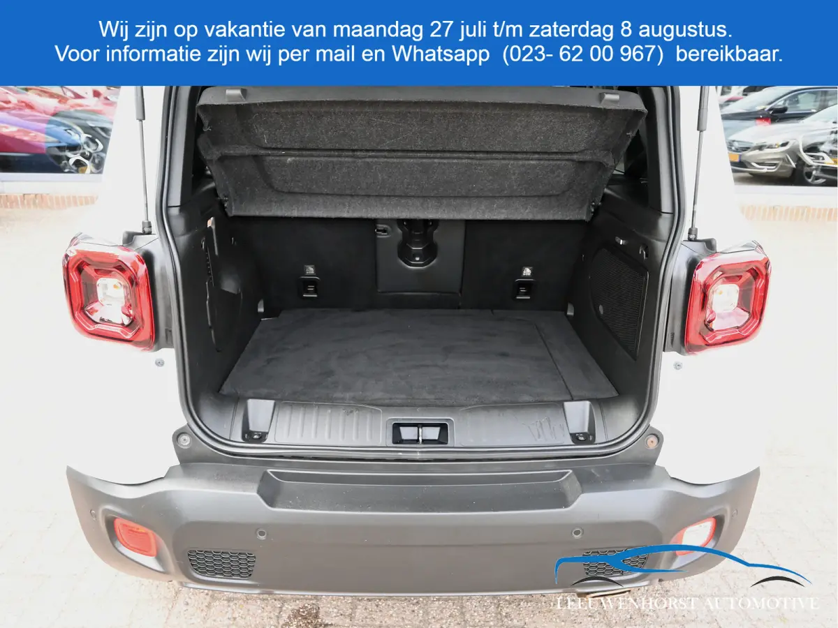 4xe 240 Plug-in Hybrid Electric S, pano, leer, adaptive cruise, camera, 2 x PDC