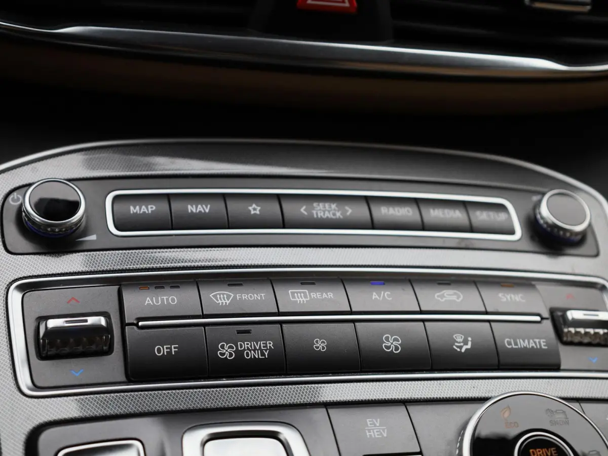 1.6 T-GDi Plug-in Hybrid 4x4 Shine Aut. | Automaat | Apple Carplay / Android Auto | Camera | Parkeersensoren | Sfeerverlichting | Panoramadak |
