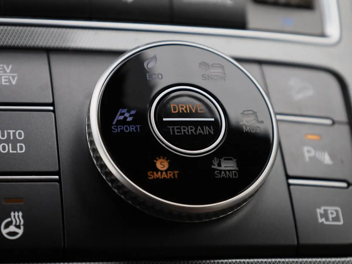 1.6 T-GDi Plug-in Hybrid 4x4 Shine Aut. | Automaat | Apple Carplay / Android Auto | Camera | Parkeersensoren | Sfeerverlichting | Panoramadak |