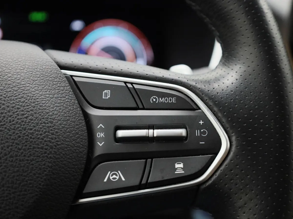 1.6 T-GDi Plug-in Hybrid 4x4 Shine Aut. | Automaat | Apple Carplay / Android Auto | Camera | Parkeersensoren | Sfeerverlichting | Panoramadak |