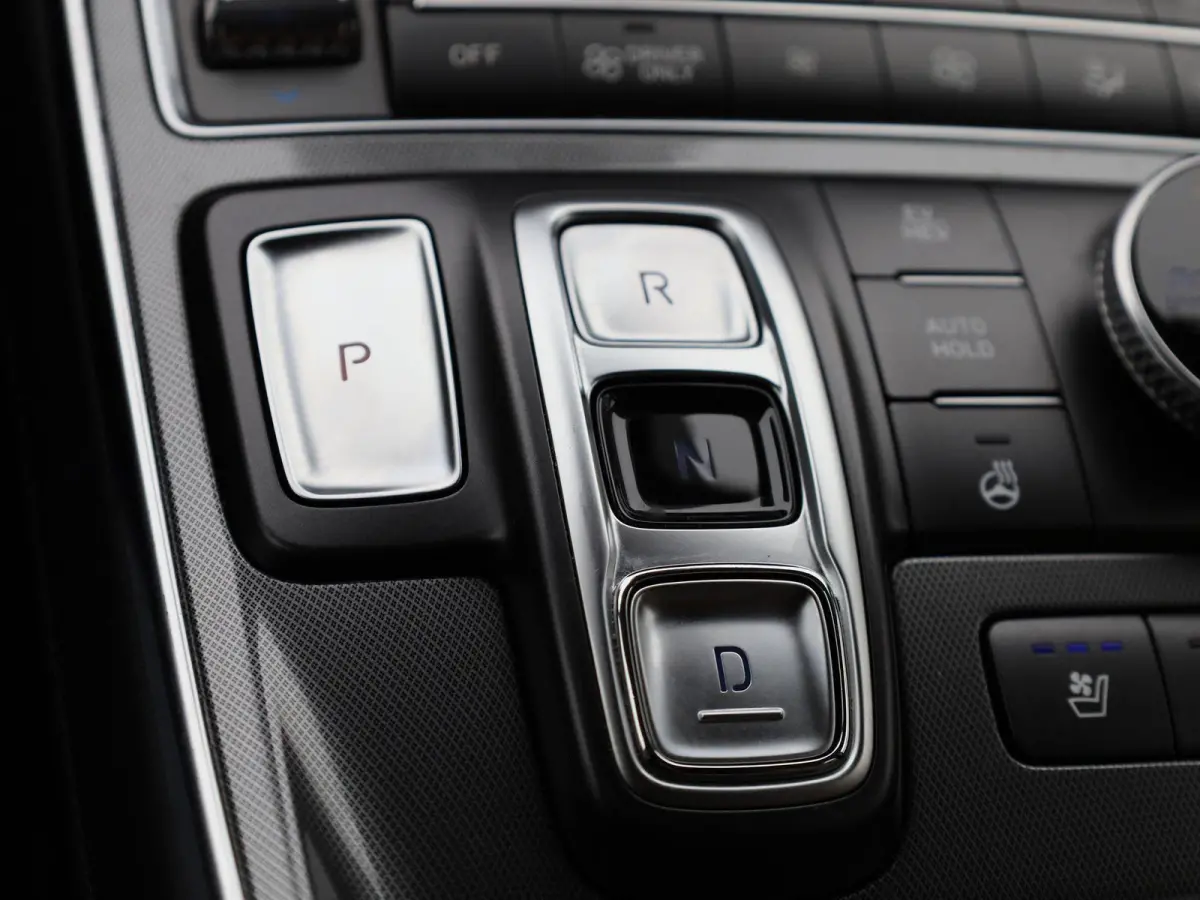1.6 T-GDi Plug-in Hybrid 4x4 Shine Aut. | Automaat | Apple Carplay / Android Auto | Camera | Parkeersensoren | Sfeerverlichting | Panoramadak |