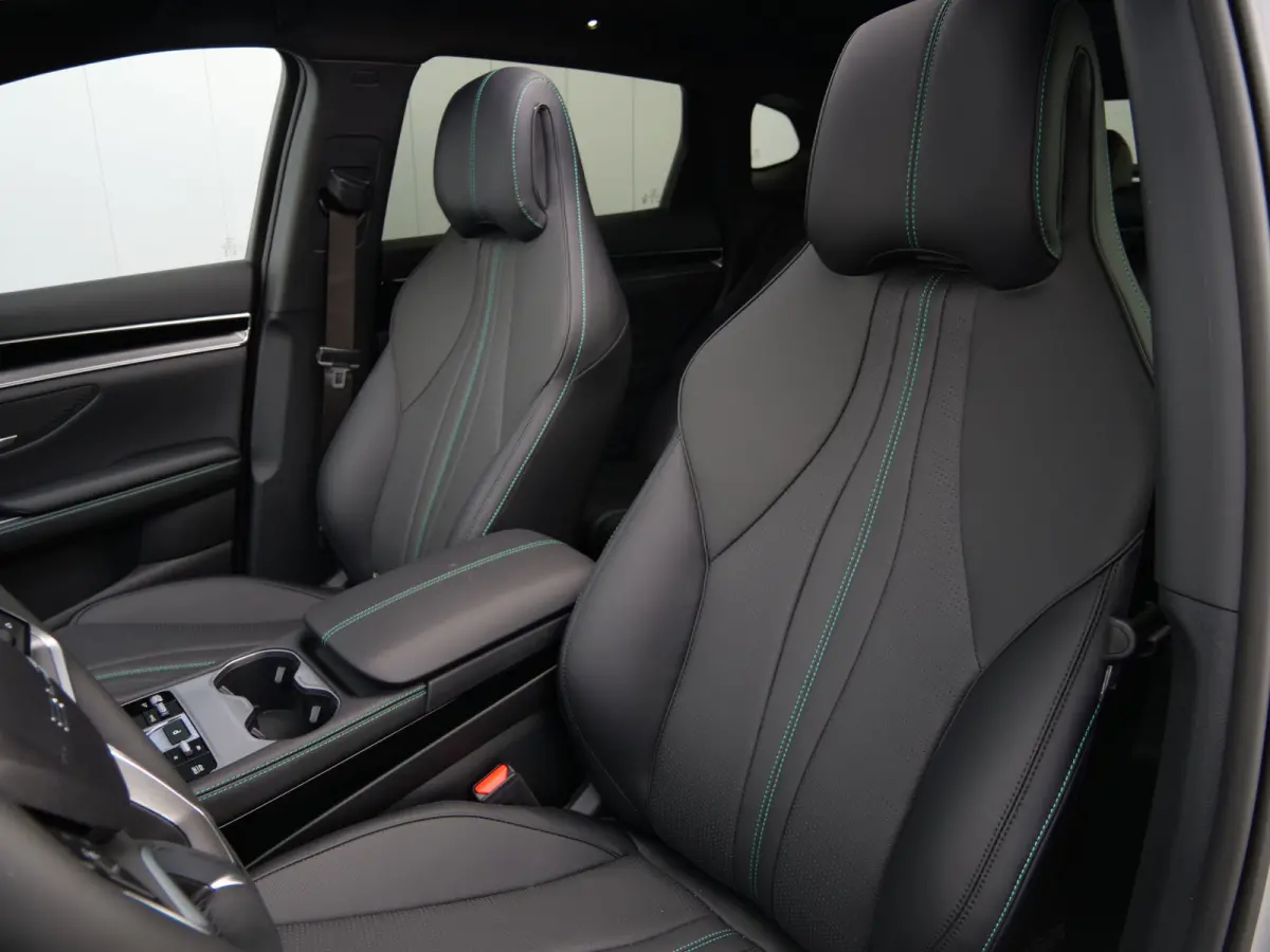1.5 DM-i FWD Comfort 218 Pk 26,6 kWh PHEV Leder / Panoramadak / 125 km elektr. actieradius