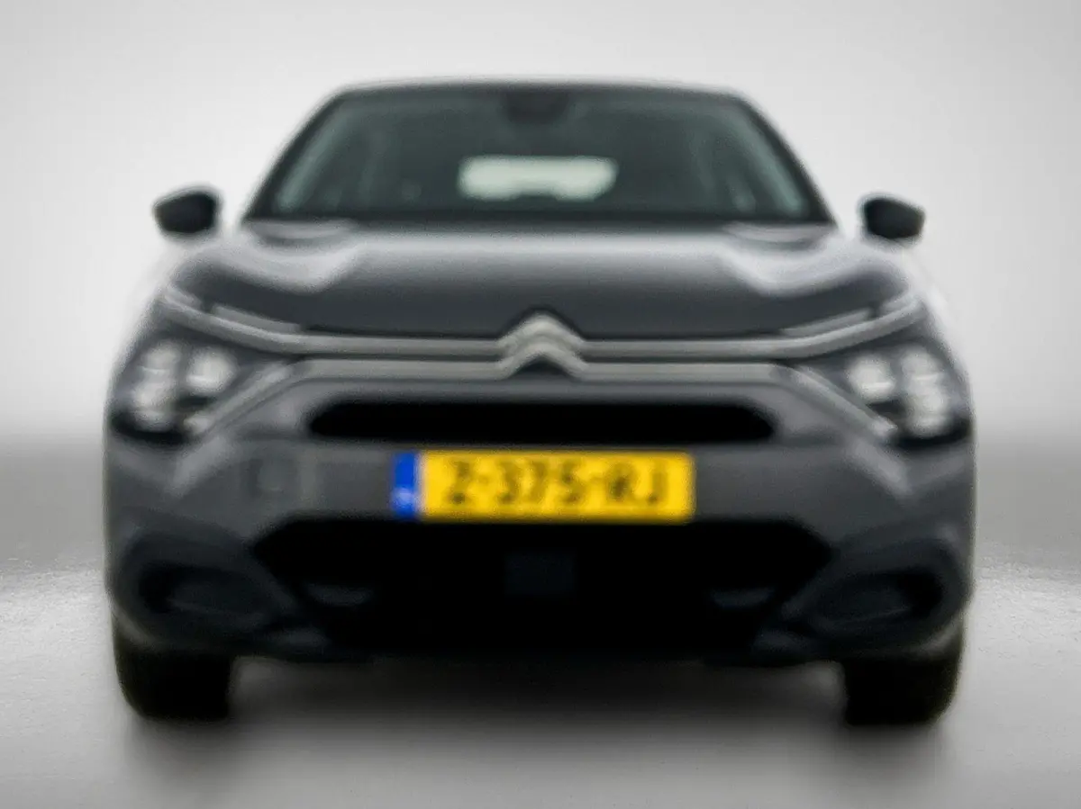 You 50 kWh 136pk | Accu 96% | Navigatie via Apple Carplay / Android Auto | Achteruitrijcamera | Climate Control | Cruise Control | Parkeersensoren | DAB+ radio | Armsteun | Stof/kunstlederen