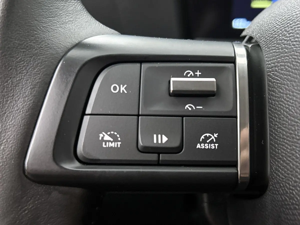 You 50 kWh 136pk | Accu 96% | Navigatie via Apple Carplay / Android Auto | Achteruitrijcamera | Climate Control | Cruise Control | Parkeersensoren | DAB+ radio | Armsteun | Stof/kunstlederen