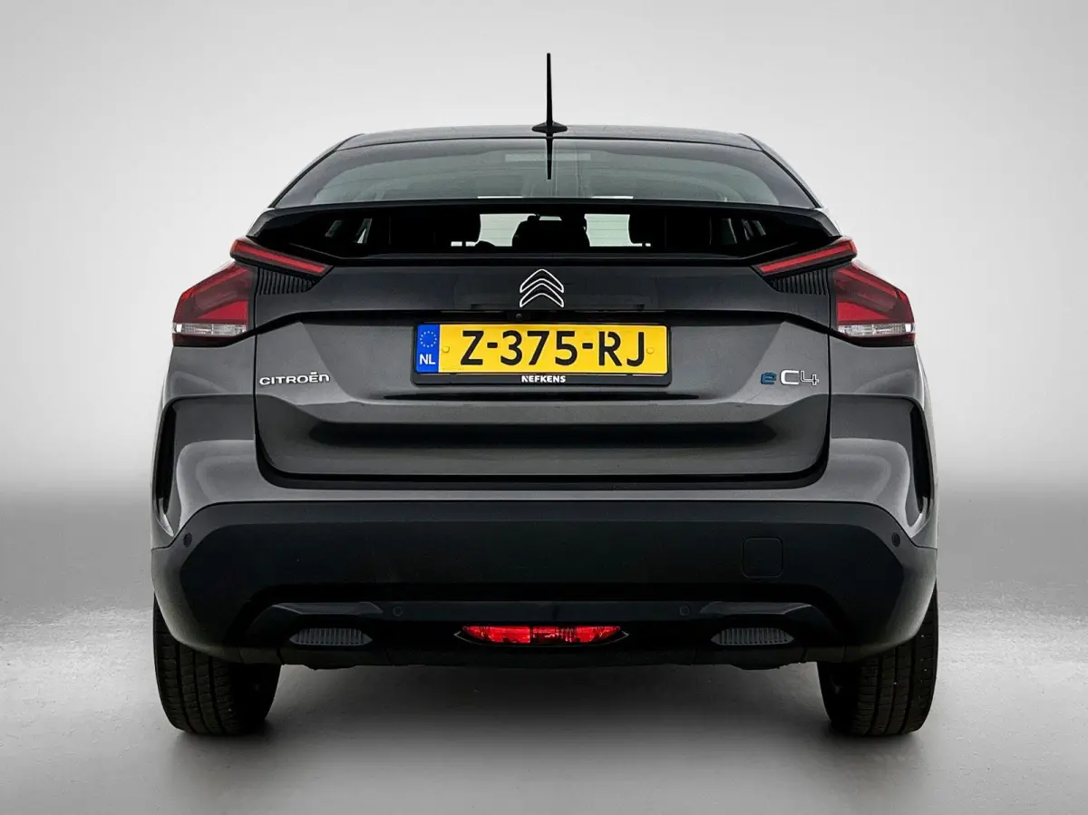 You 50 kWh 136pk | Accu 96% | Navigatie via Apple Carplay / Android Auto | Achteruitrijcamera | Climate Control | Cruise Control | Parkeersensoren | DAB+ radio | Armsteun | Stof/kunstlederen