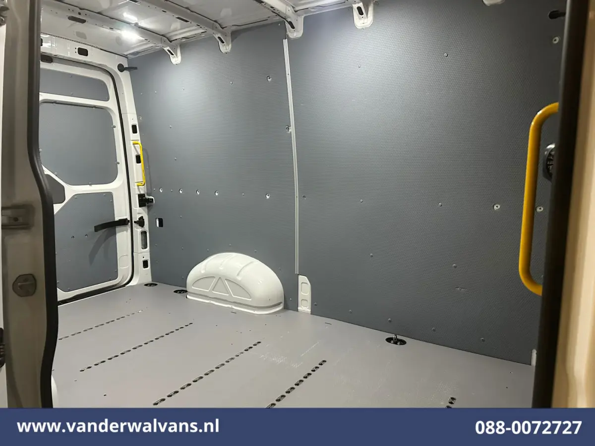 2.0 TDI 141pk L3H3 L2H2 Euro6 Airco | Navigatie | Apple Carplay | Chauffeursstoel Android Auto, Standkachel, Parkeersensoren, 3000kg trekvermogen