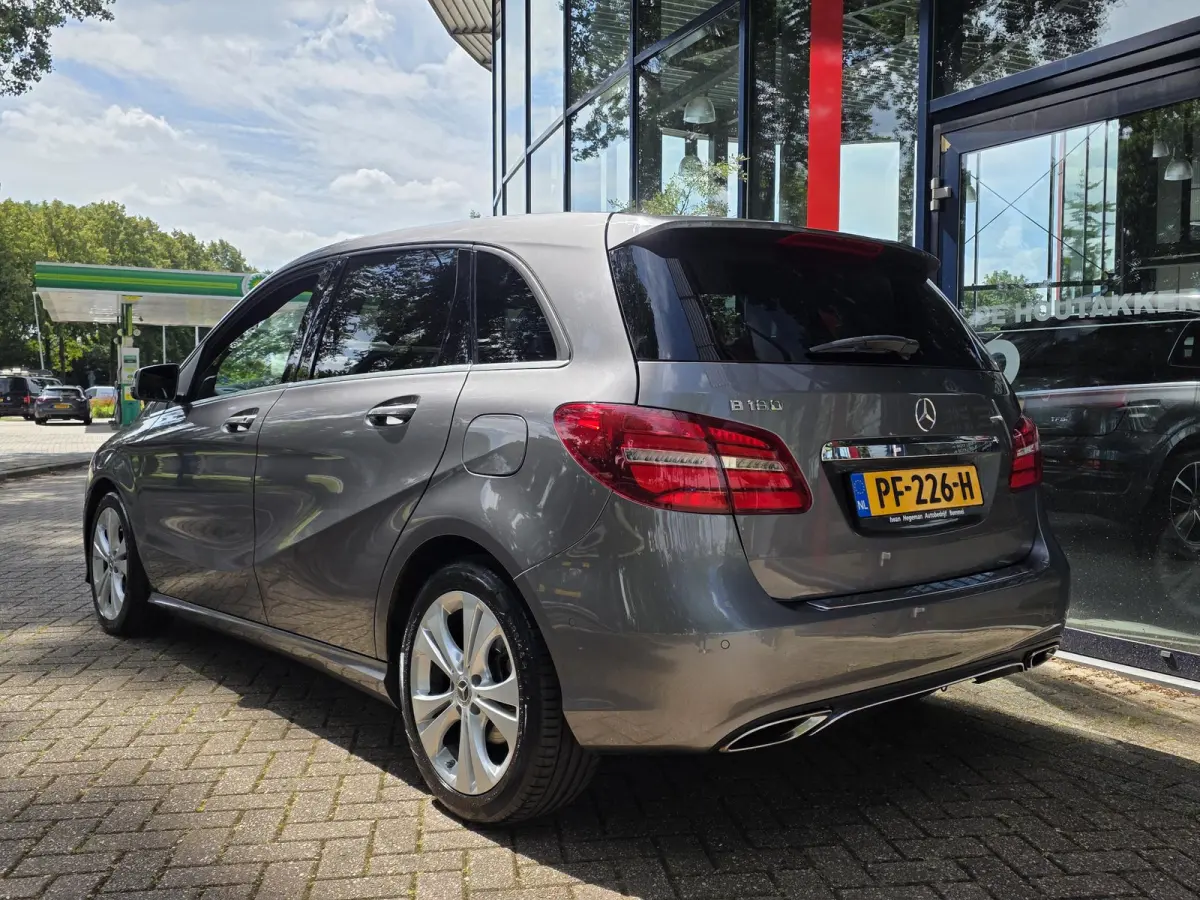 180 AUTOMAAT | Navigatie | LED | Afn. Trekhaak | Leer | Cruise Control | Parkeersensoren
