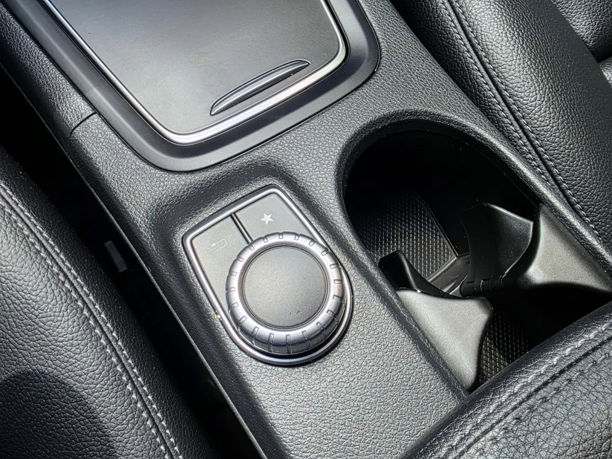 180 AUTOMAAT | Navigatie | LED | Afn. Trekhaak | Leer | Cruise Control | Parkeersensoren