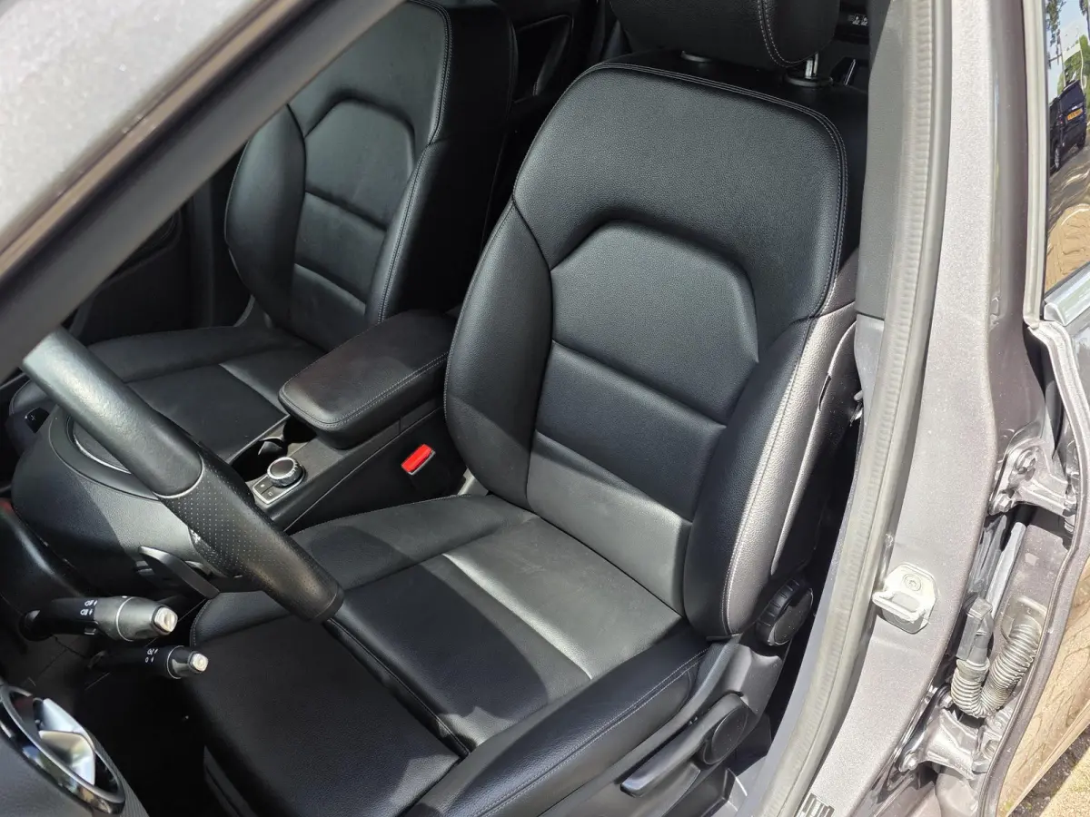 180 AUTOMAAT | Navigatie | LED | Afn. Trekhaak | Leer | Cruise Control | Parkeersensoren