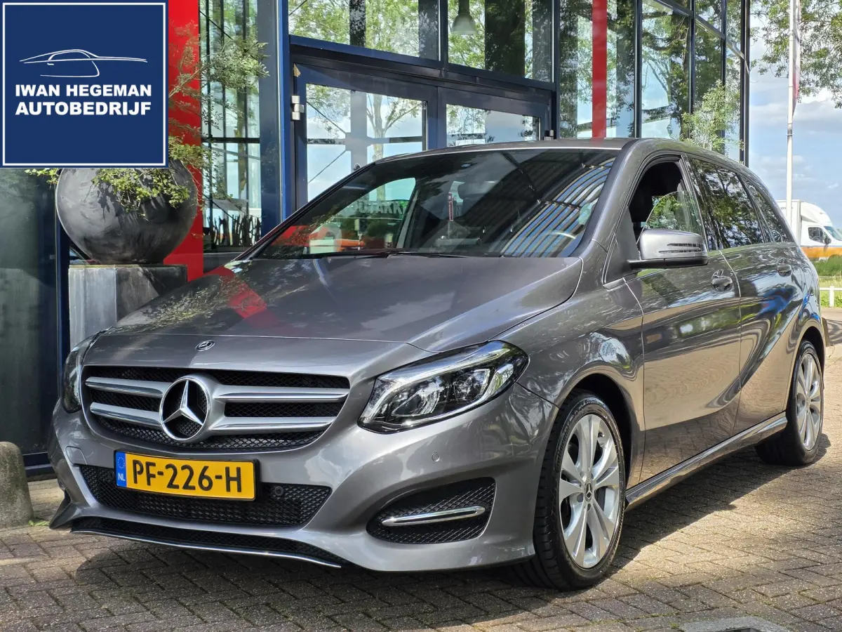 180 AUTOMAAT | Navigatie | LED | Afn. Trekhaak | Leer | Cruise Control | Parkeersensoren