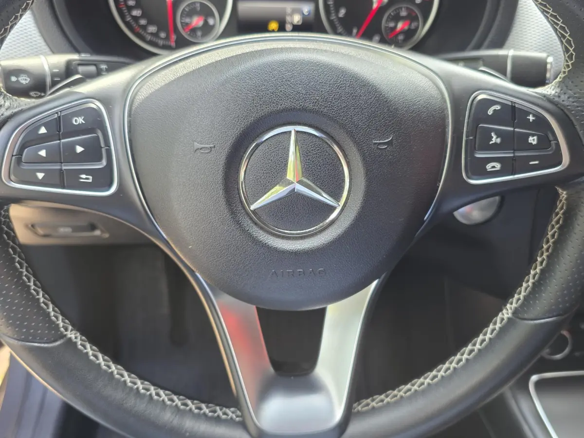180 AUTOMAAT | Navigatie | LED | Afn. Trekhaak | Leer | Cruise Control | Parkeersensoren
