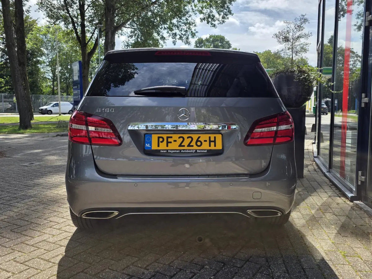 180 AUTOMAAT | Navigatie | LED | Afn. Trekhaak | Leer | Cruise Control | Parkeersensoren