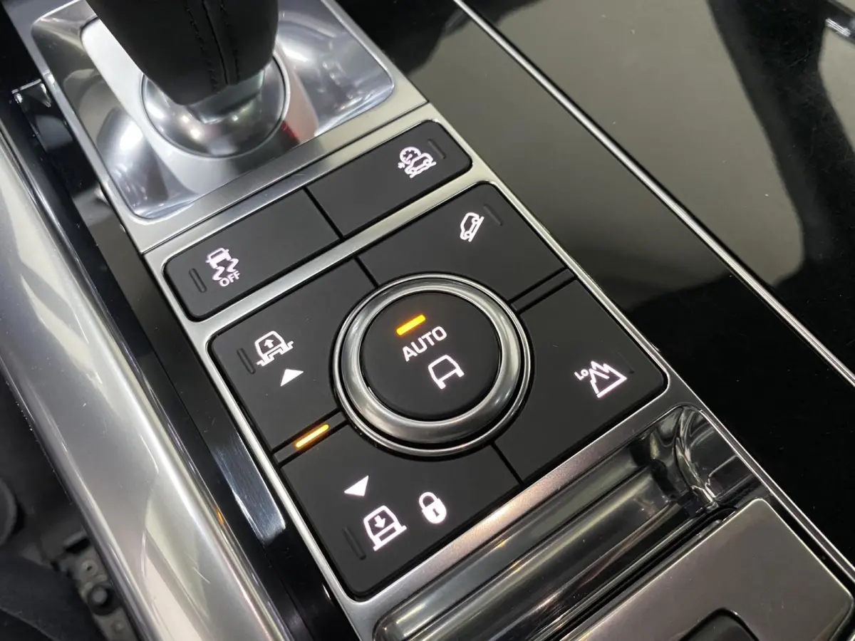 5.0 V8 SC HSE Dynamic | Panoramadak | Standkachel | Stoelkoeling |