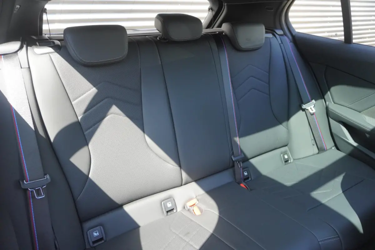 123 xDrive | M Sportpakket Pro | Innovation Pack | Glazen panoramadak | Elektrisch verstelbare stoelen | Harman Kardon HiFi Sound system | Head-Up Display
