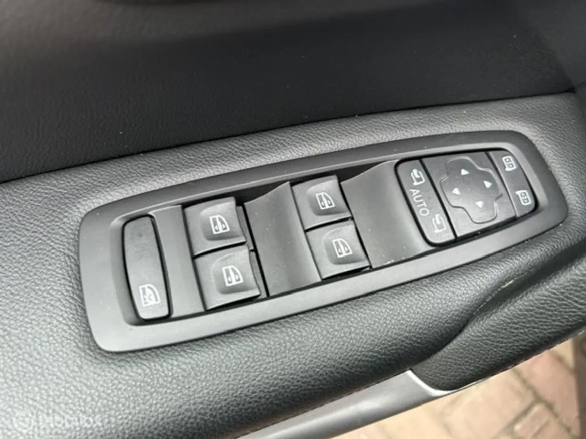 1.3 TCe Black Edition * AUTOMAAT * NAVIGATIE
