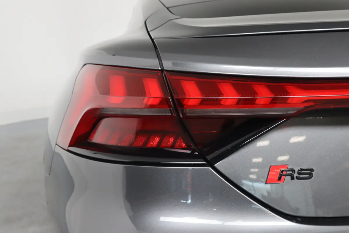 RS Edition One 650PK 93 kWh | Panodak | Unieke Editie! | Laser Led | Memory Seats | Carbon | Head-Up | Luchtvering | Audi Ceramic | Bomvol!!
