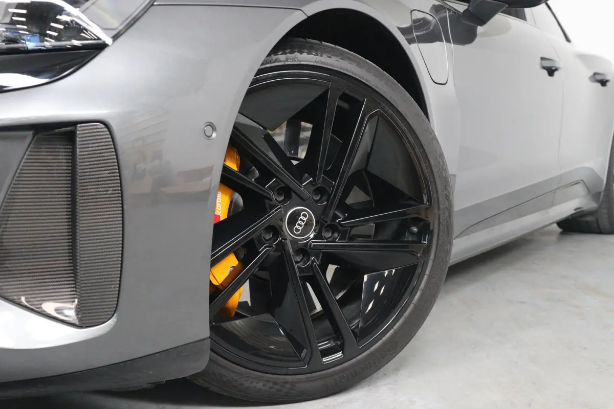 RS Edition One 650PK 93 kWh | Panodak | Unieke Editie! | Laser Led | Memory Seats | Carbon | Head-Up | Luchtvering | Audi Ceramic | Bomvol!!