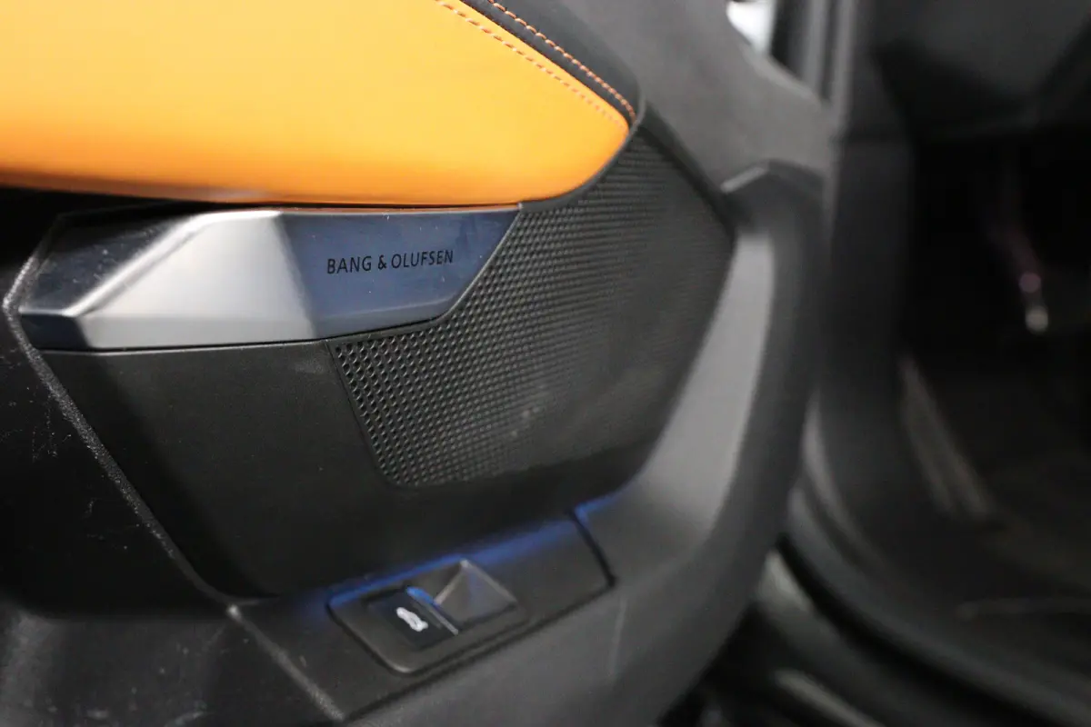 RS Edition One 650PK 93 kWh | Panodak | Unieke Editie! | Laser Led | Memory Seats | Carbon | Head-Up | Luchtvering | Audi Ceramic | Bomvol!!
