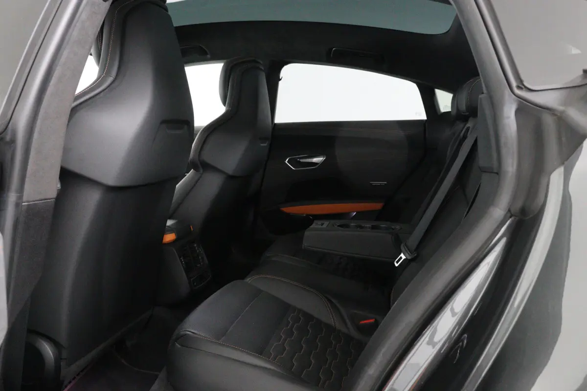 RS Edition One 650PK 93 kWh | Panodak | Unieke Editie! | Laser Led | Memory Seats | Carbon | Head-Up | Luchtvering | Audi Ceramic | Bomvol!!