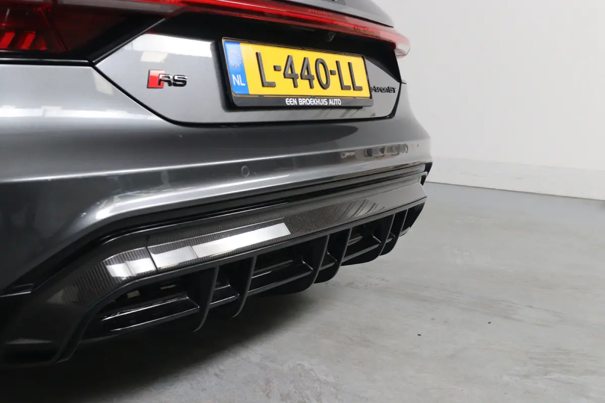 RS Edition One 650PK 93 kWh | Panodak | Unieke Editie! | Laser Led | Memory Seats | Carbon | Head-Up | Luchtvering | Audi Ceramic | Bomvol!!