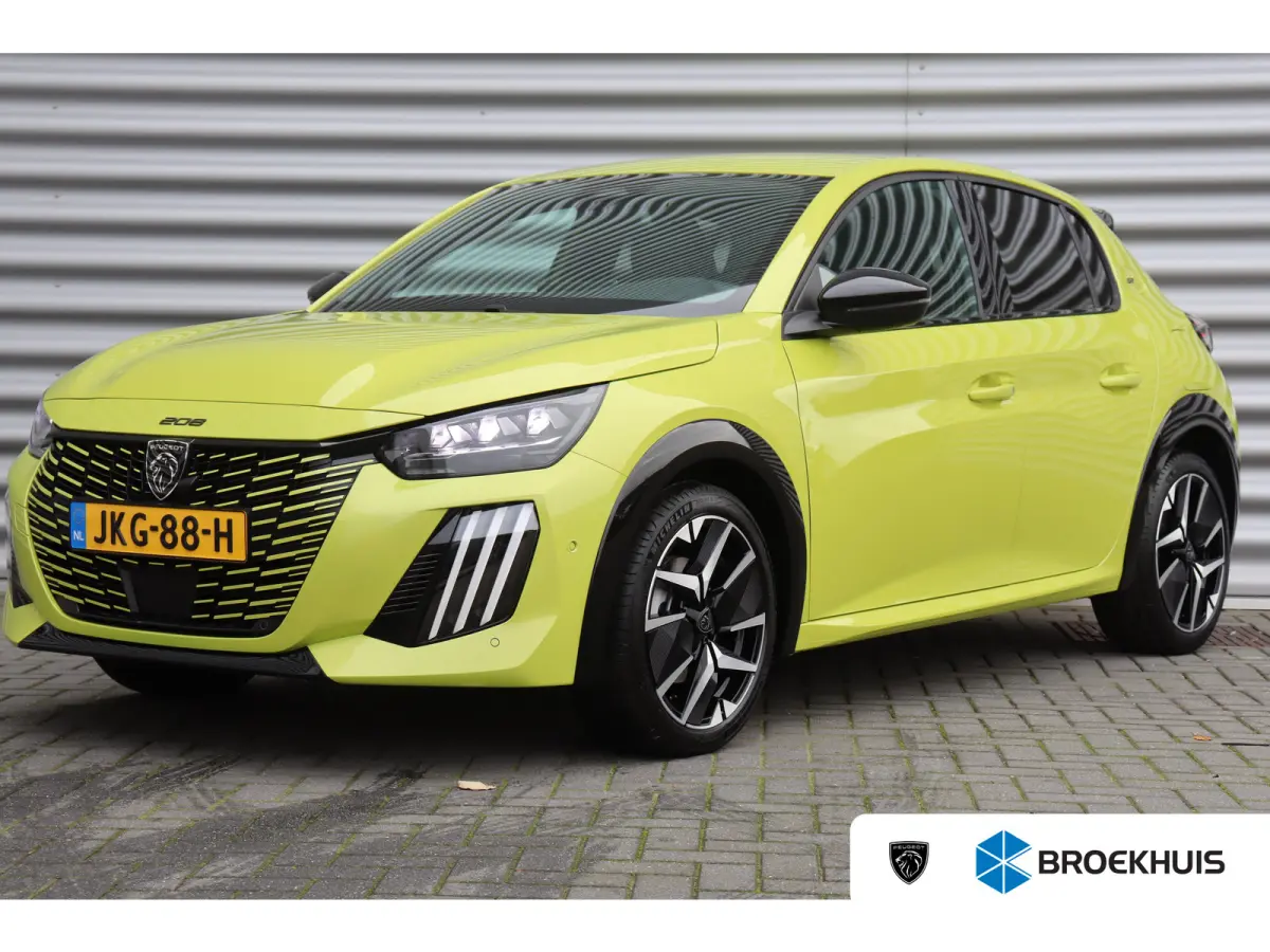 1.2 HYBRID 110PK GT PACK AUTOMAAT / NAVI / LEDER / CLIMA / PDC / 17" LMV / CAMERA / KEYLESS / ADAPT. CRUISECONTROL / I-COCKPIT / FULL-LED / 1E EIGENAAR / NIEUWSTAAT !!