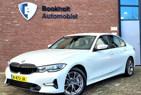 330e Sport Line 292PK, M-stuur, HIFI, Leer, (1e eig. NL NAP)