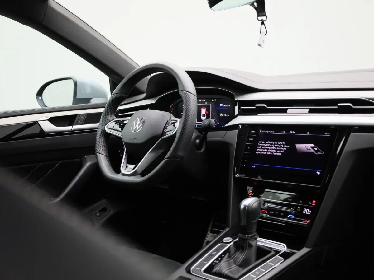 2.0 TSI R-Line Business+ | Automaat | Apple Carplay / Android Auto | Camera | Parkeersensoren | Stoelverwarming |